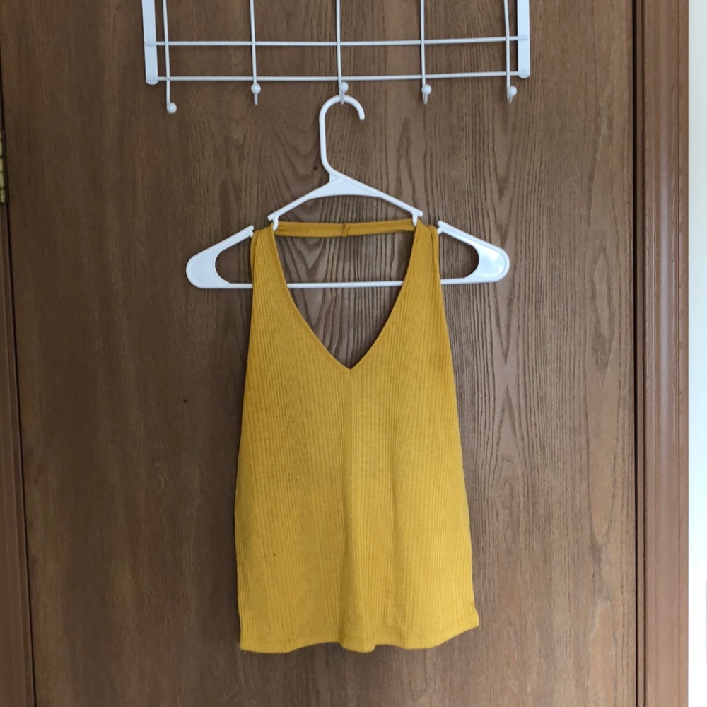 Yellow Crop Top☺️